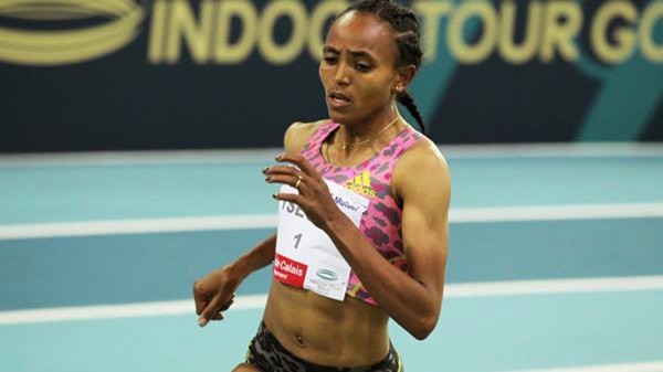 Gudaf Tsegay on her way to winning the 1500m at the World Athletics Indoor Tour Gold meeting in Lievin (© Jean-Pierre Durand)